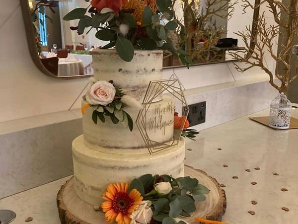 autumn wedding cake