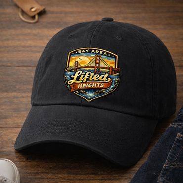 A classic snapback with an elevated edge. Features a structured fit, flat brim, adjustable SnapBack