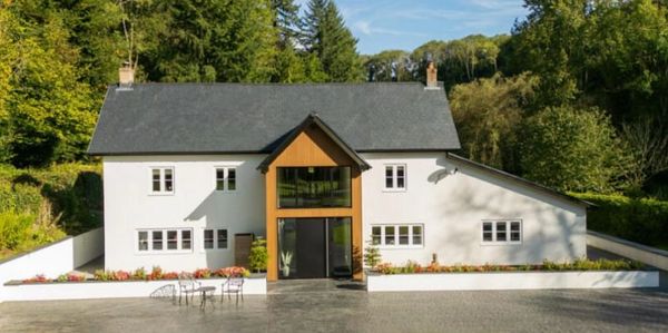 Thin Coat render and External Wall Insulation on a solid wall home in a rural location