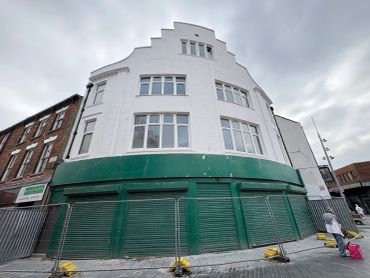 Lime render on a commercial building in Grimsby