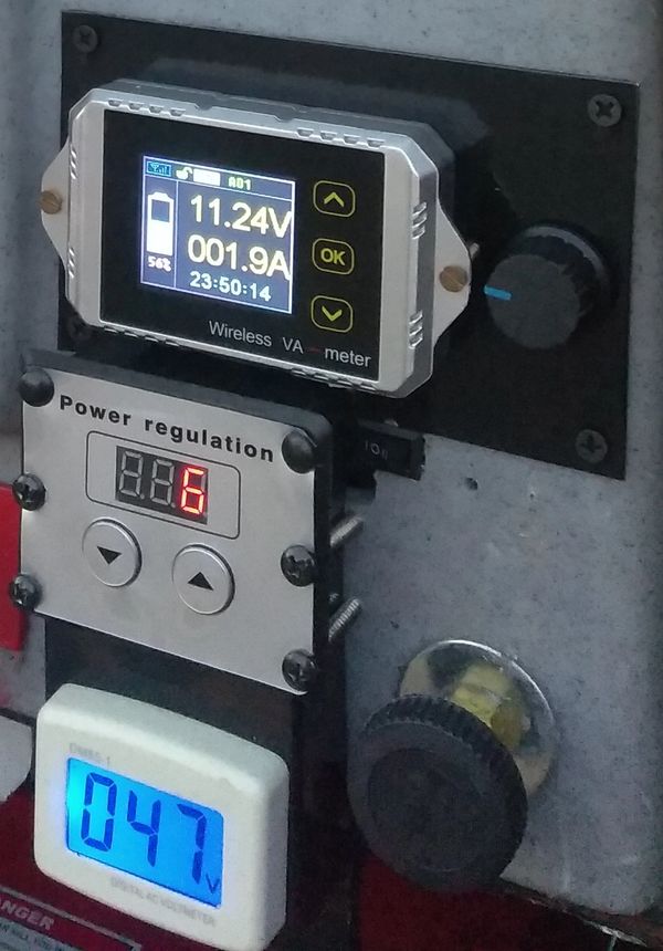 AC /DC Digital Water pump regulator with voltage display monitor