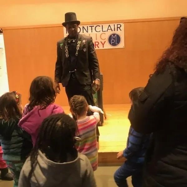 ISLANDMAGIC magician performing at Montclair Library