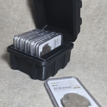 This box holds 6 x NGC or PCGS graded coins/bullion in standard graded capsules.
