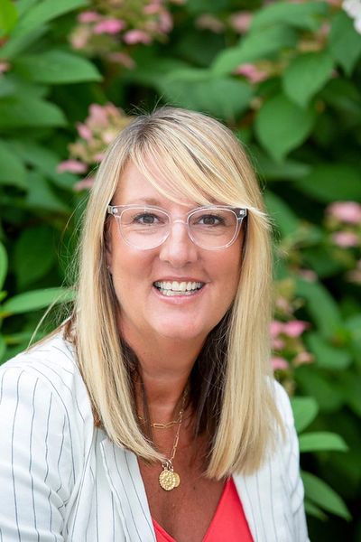 Patty Hill, LICSW Maple Grove, MN 763-400-7075