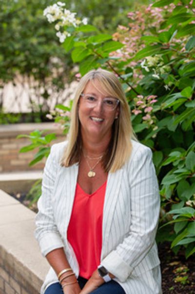 Patty Hill, LICSW Maple Grove, MN 763-400-7075