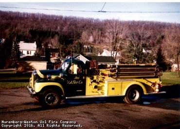 1957 Mack. 1000 GPM, 300 gallon tank