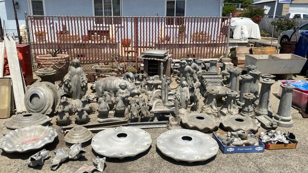 pottery concrete molds pig, frogs, ducks, bird baths Ontario Business Liquidation