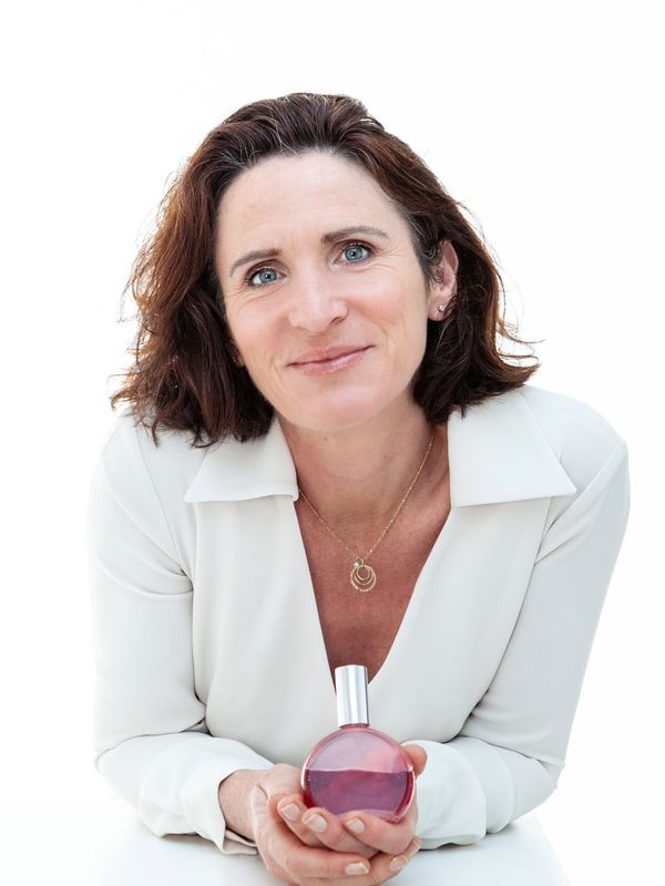 Bridging Change with Colour Mirrors, intuitive coaching to awaken to your soul and Ascension.