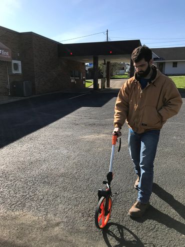 measuring pavement cracks