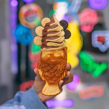 Taiyaki, helado soft  y toppings mini galletas principe y oreo de La Pecera  ahora franquicia