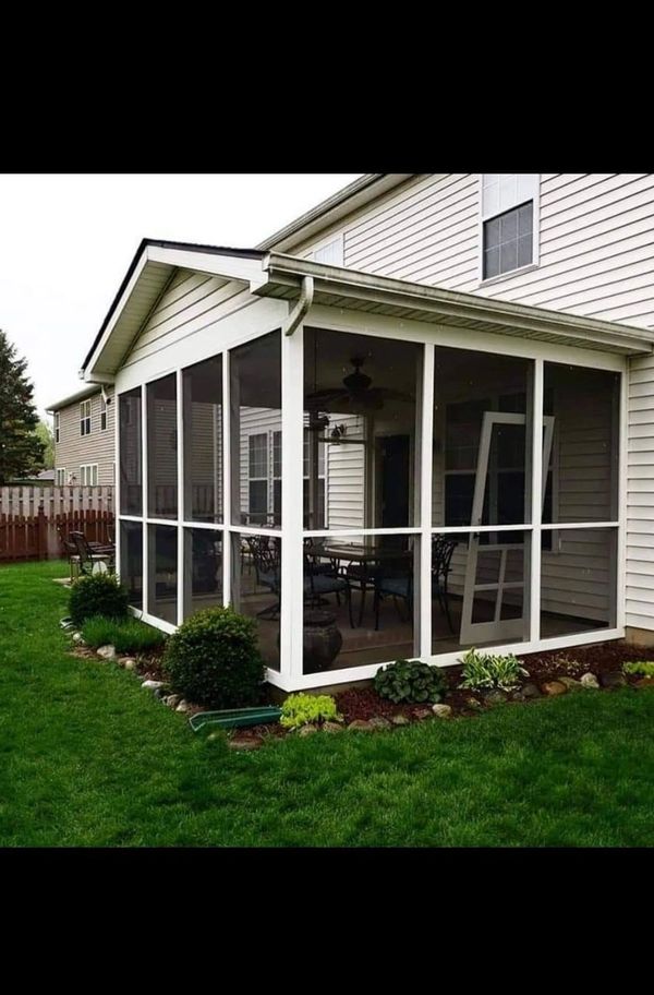 15x15 screened in porch, Noblesville, IN - After
white painted cedar trim