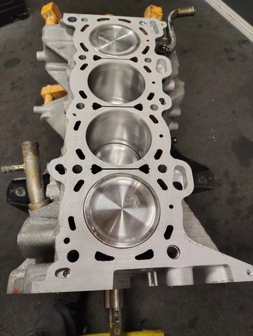 SR20 DET pistons installed