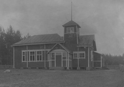 Launosten työväentalo rak. 1907