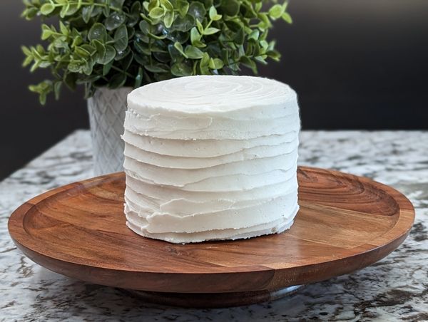 4-inch 3-layer cake, vanilla textured frosting