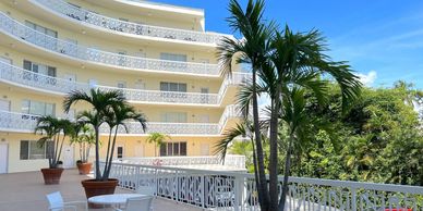 389  Building, 389 S Lake Drive Palm Beach,  luxury condos Palm Beach, Palm Beach waterfront propert