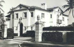 105 CLARENDON
MARION SYMS WYETH | 1926
Marion Syms Wyeth arrived in Palm Beach in 1919