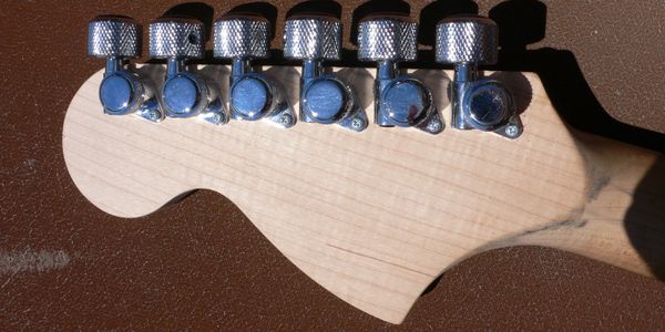 Guitar tuners