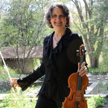 Cafe String Quartet violinist, Monique Pinelli