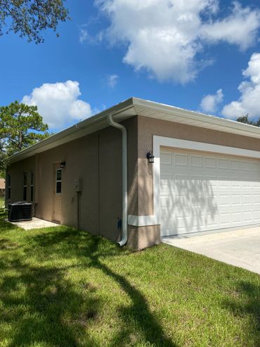 Seamless gutters installed on a house in weeki Wachee, Florida