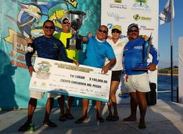 fishing charter crew wins a tournament