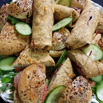 assorted sandwiches & wraps
vegetarian options available