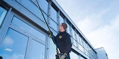 professional outdoor window cleaning
