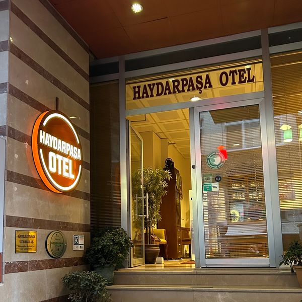 Haydarpaşa Otel giriş