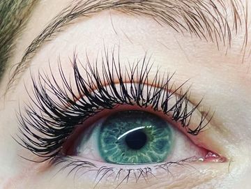 Classic lash extensions