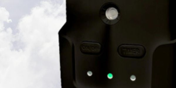 EDGE PRONANO AIR NEUTRALISER zoomed in to power button