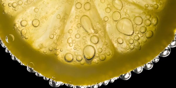 MOVING FRAGRANCE FORWARD - yellow lemon