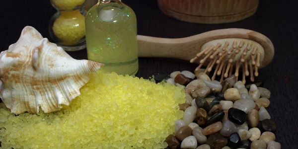 Aromatherapy ingredients for scent marketing