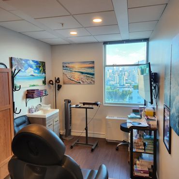 Vancouver Botox® Clinic, by Dr. Ward. CoolSculpting, SkinVive, SkinMedica, Juvederm, Botox.