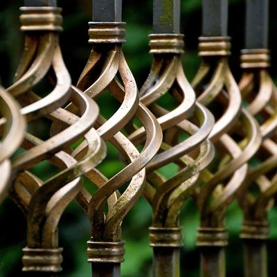 BANKS AND FINANCIAL INSTITUTIONS IN SWITZERLAND