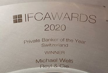 Trophy IFC AWARDS 2020 Banker of the Year