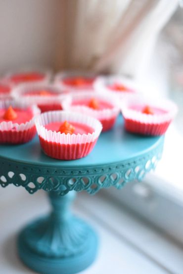 high contrast, vibrant baking shoot
