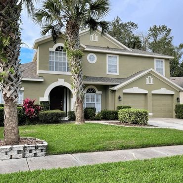 Large house in Florida with beautiful paint job