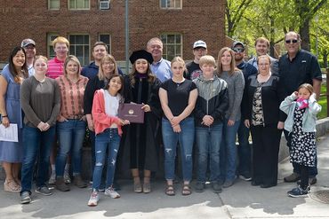 The whole family together including Dania's fiance Lucas, and hisparents.