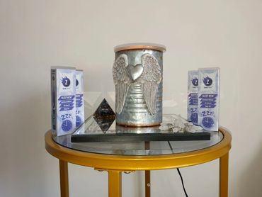 Image of lamp within therapy room