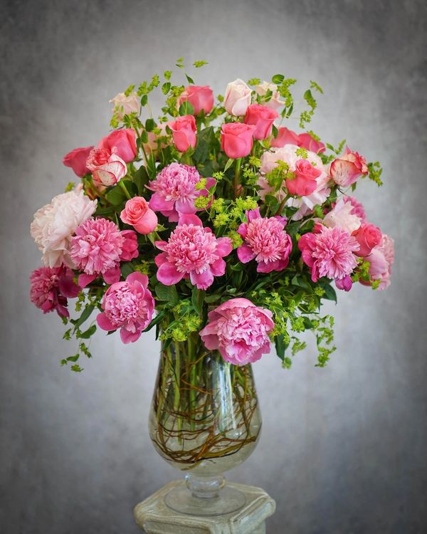 Another arrangement with pink peonies from Nature's Bouquet. Premium florist in Wellington FL