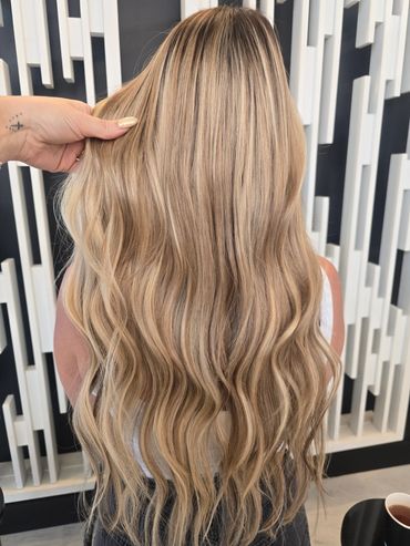 Airdrie salon that does hair extensions