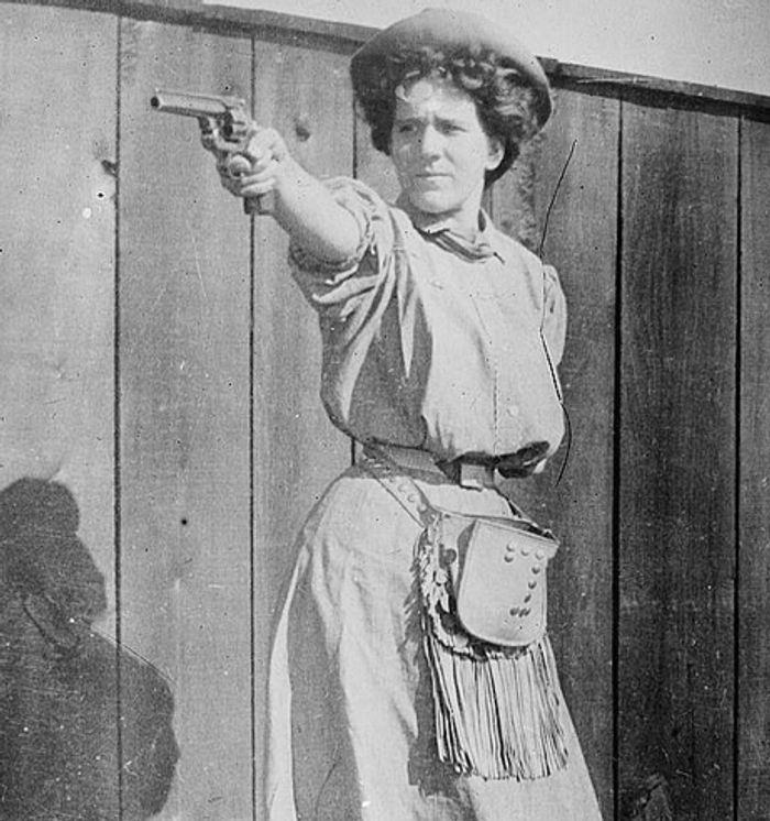 women ccw classes, cpl class near me, michigan carry class, woman self-defense, shooting class