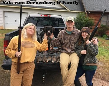 Vala vom Dornenberg & family