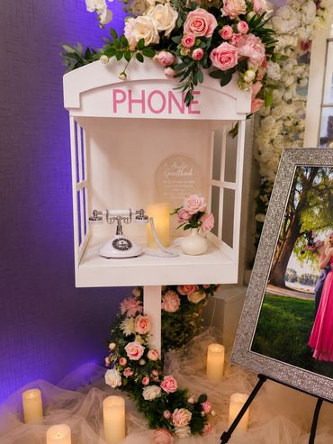 Elegant Audio Guest Book where guests leave heartfelt voice messages for weddings and quinceañeras.