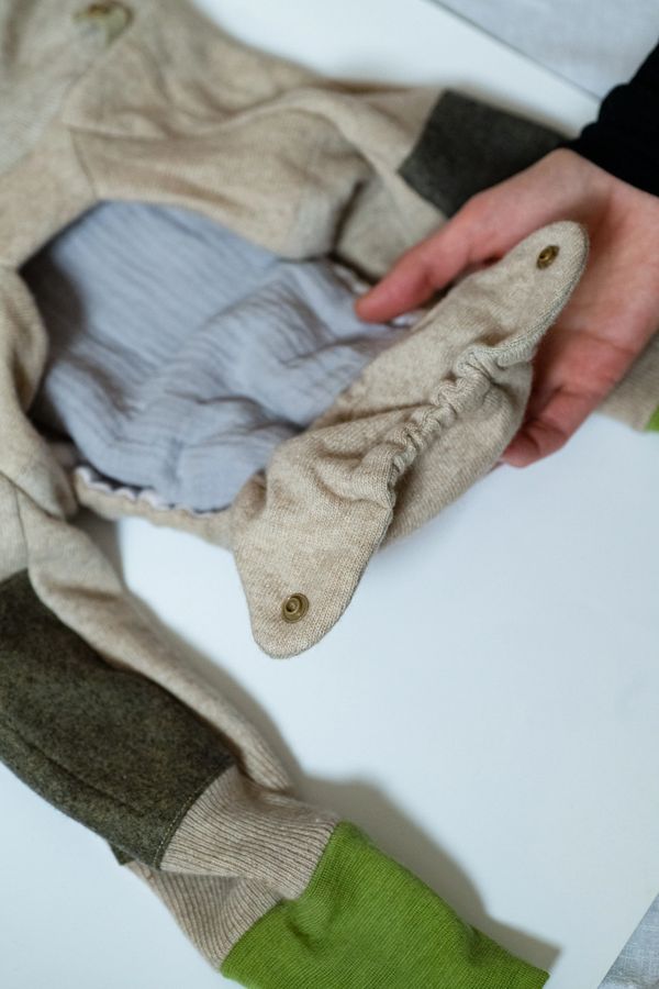 Windelklappe der AWONDA Abhaltehose