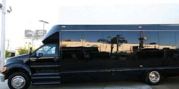 Houston Shuttle Bus Service, affordable party bus rental, book Houston party bus services, prom bus