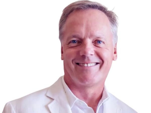 An expert in his field, Mark Chandler Denturist . Helping patients in the GTA with their dentures .