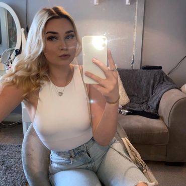 Russian lashes but Uv lashes in bristol