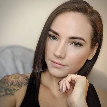 A client of bristols modern beauty wearing classic lashes