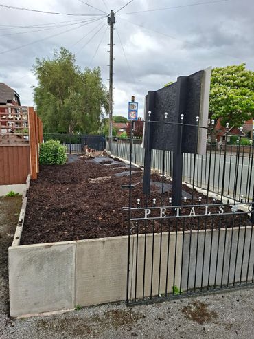 Fresh Bark getting laid