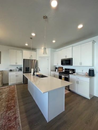 Kitchen Nightly Rental in Heber City Utah
Entire Home 3 bedrooms 4 beds 2 baths Park City